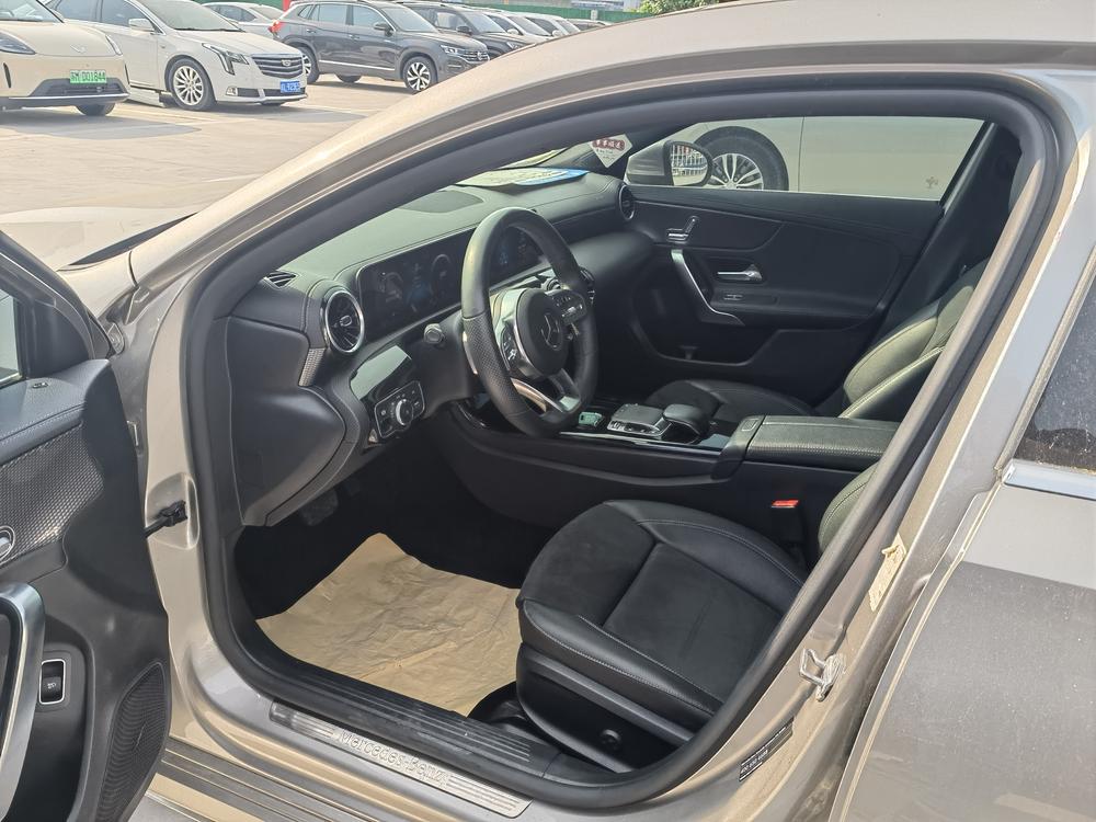 Mercedes-Benz Mercedes-Benz A-Class