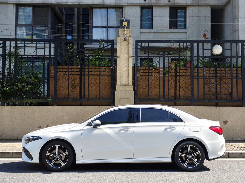 Mercedes-Benz Mercedes-Benz A-Class