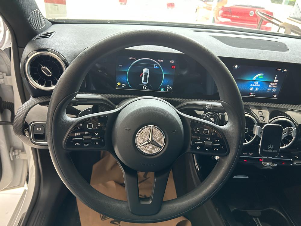 Mercedes-Benz Mercedes-Benz A-Class