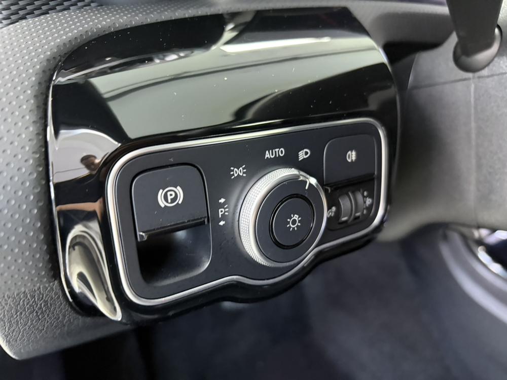 Mercedes-Benz Mercedes-Benz A-Class