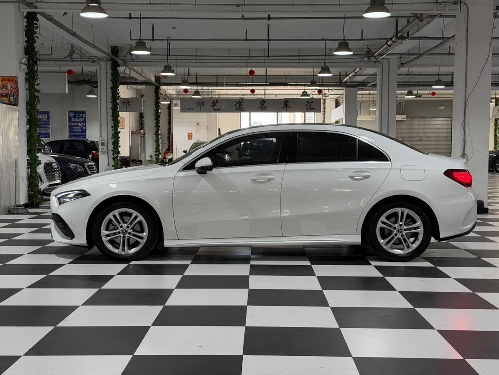 Mercedes-Benz Mercedes-Benz A-Class