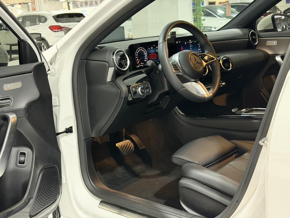 Mercedes-Benz Mercedes-Benz A-Class