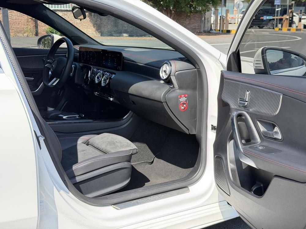 Mercedes-Benz Mercedes-Benz A-Class