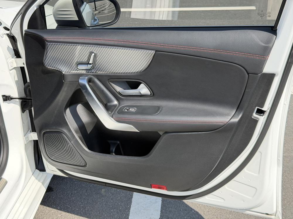 Mercedes-Benz Mercedes-Benz A-Class