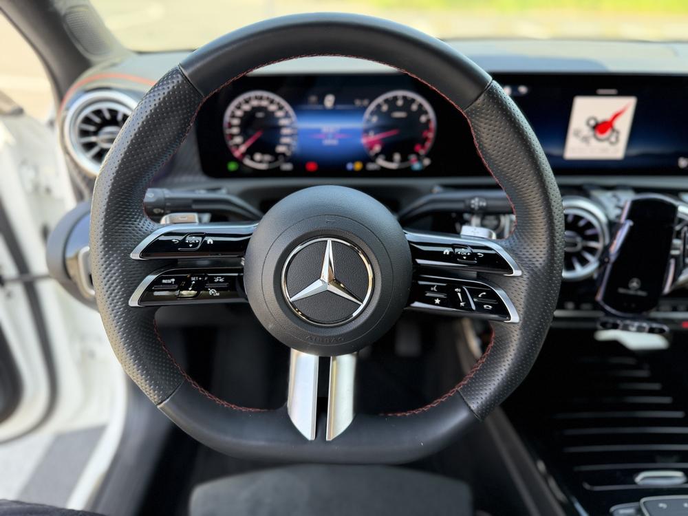 Mercedes-Benz Mercedes-Benz A-Class