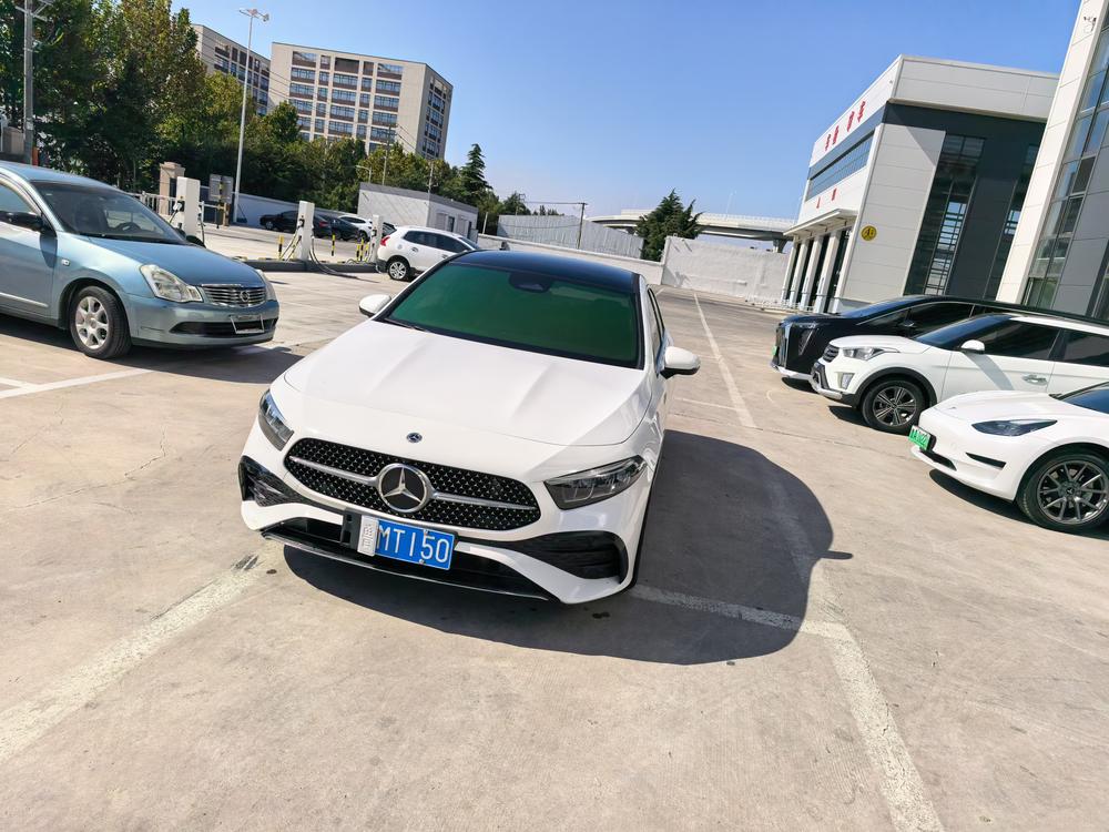 Mercedes-Benz Mercedes-Benz A-Class