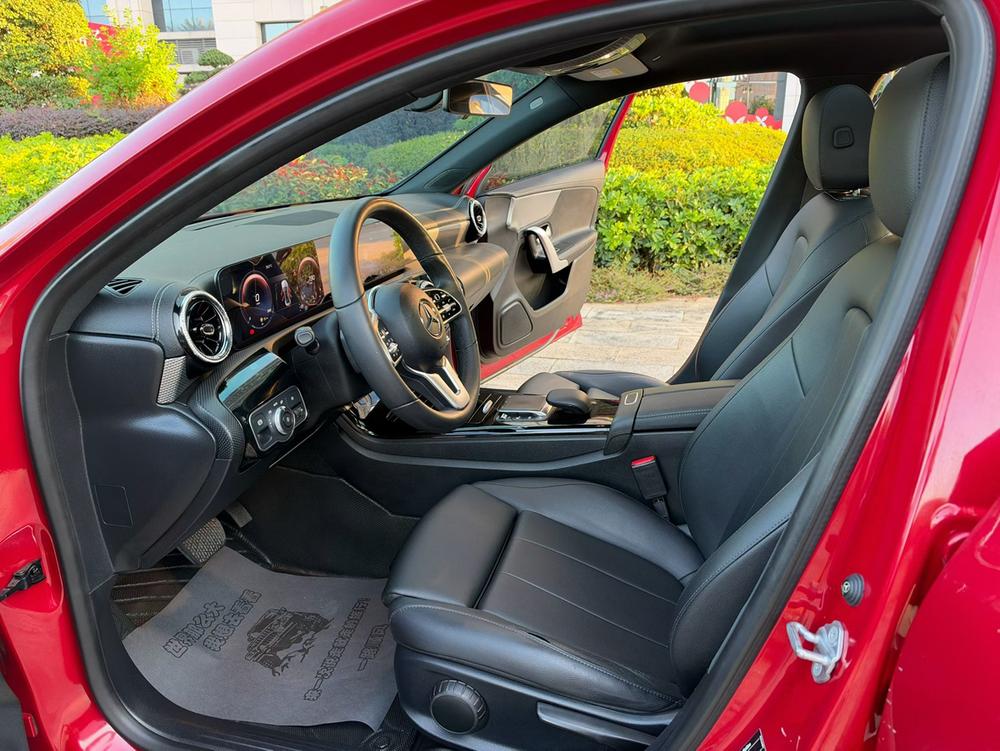 Mercedes-Benz Mercedes-Benz A-Class