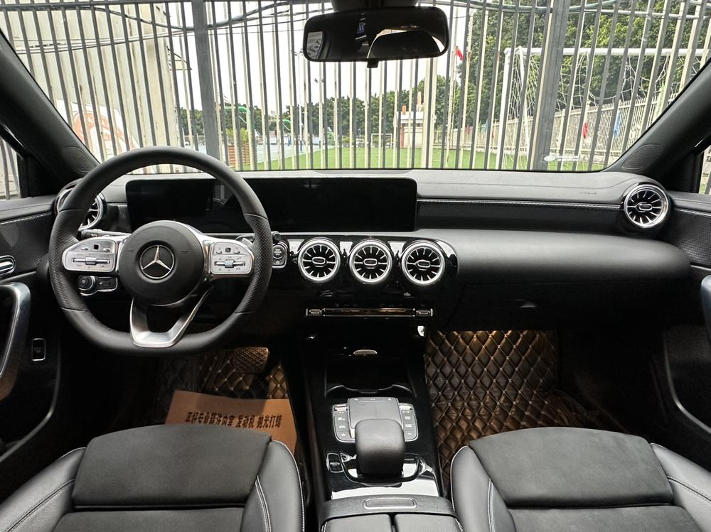 Mercedes-Benz Mercedes-Benz A-Class