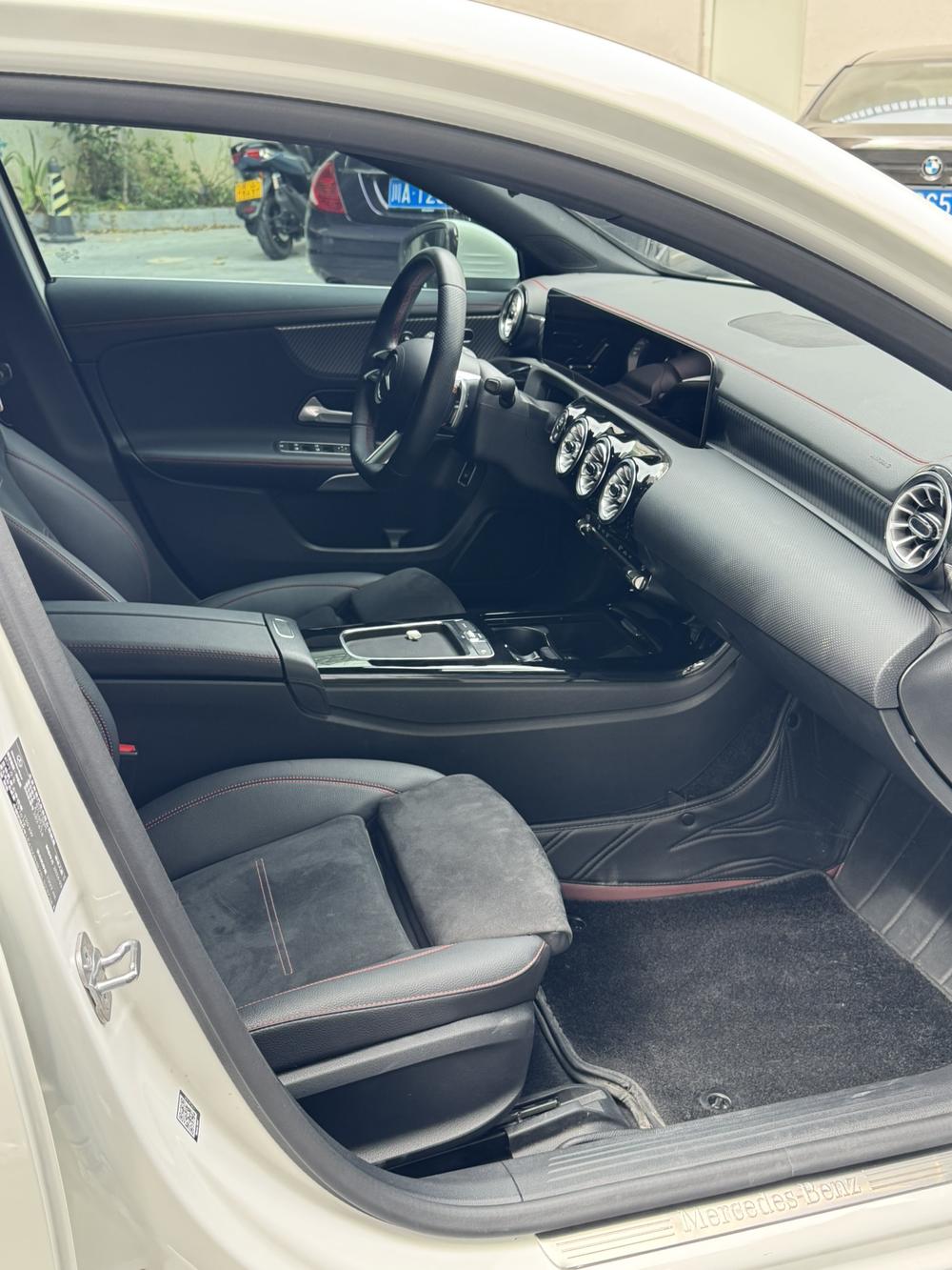 Mercedes-Benz Mercedes-Benz A-Class