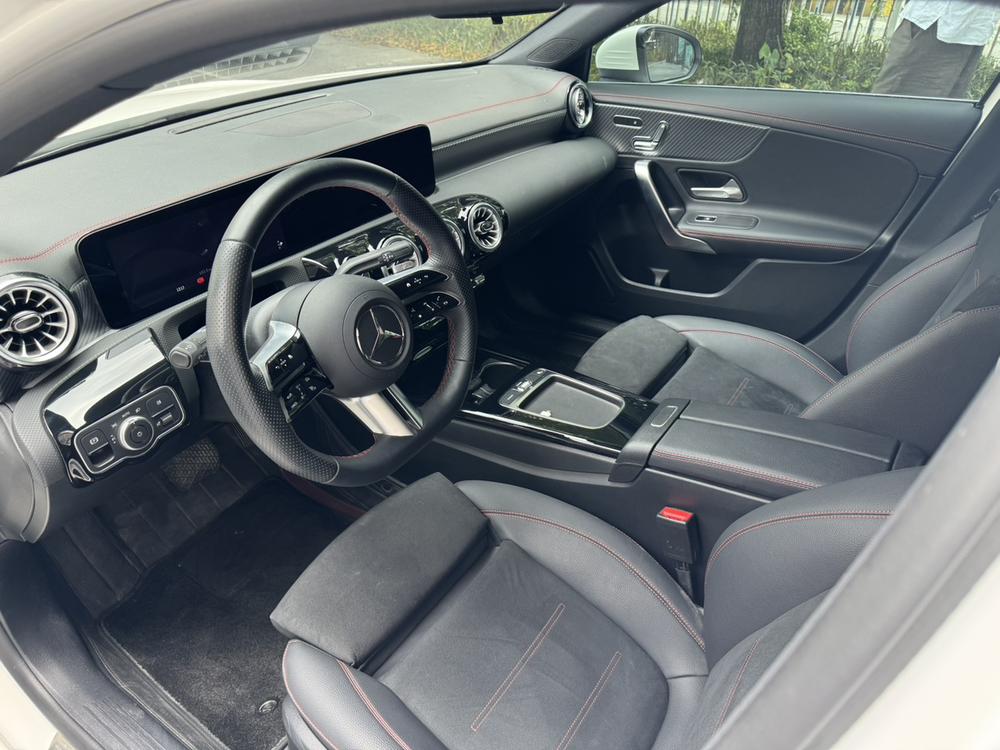 Mercedes-Benz Mercedes-Benz A-Class