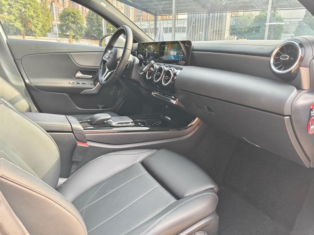 Mercedes-Benz Mercedes-Benz A-Class