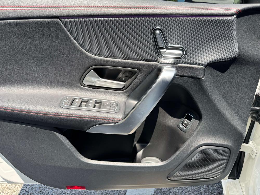 Mercedes-Benz Mercedes-Benz A-Class