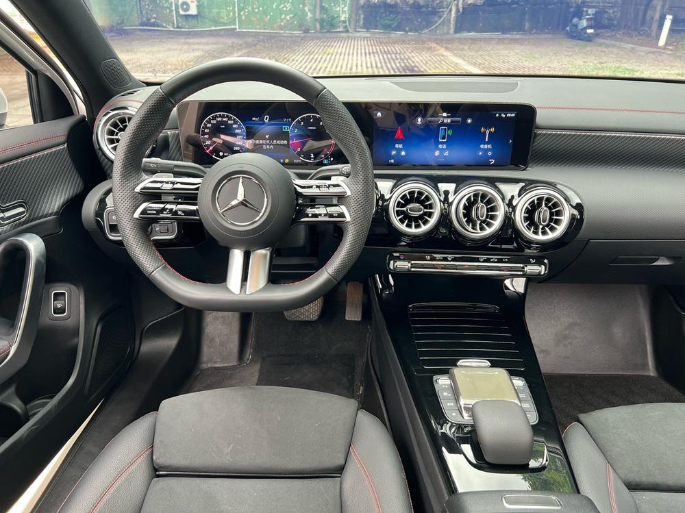 Mercedes-Benz Mercedes-Benz A-Class