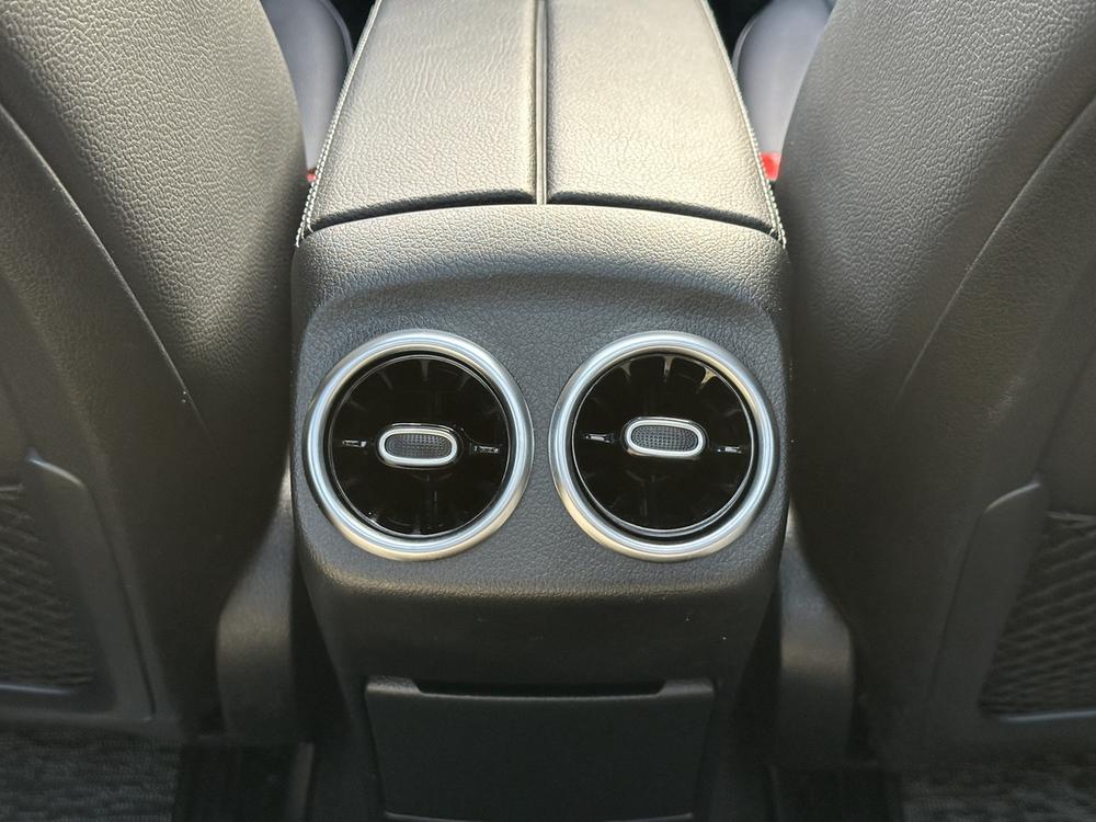 Mercedes-Benz Mercedes-Benz A-Class