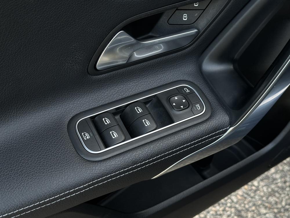 Mercedes-Benz Mercedes-Benz A-Class