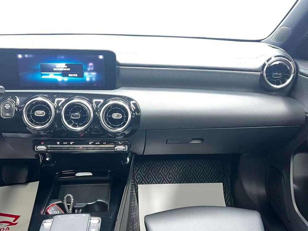 Mercedes-Benz Mercedes-Benz A-Class