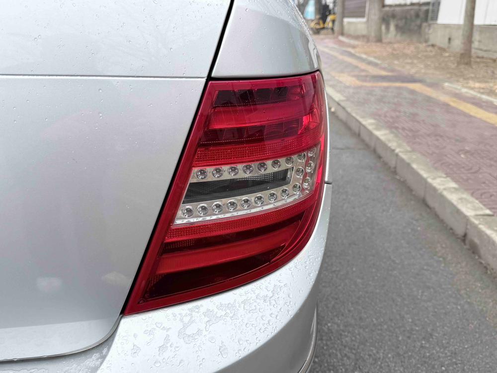 Mercedes-Benz Mercedes-Benz C-Class (Import)