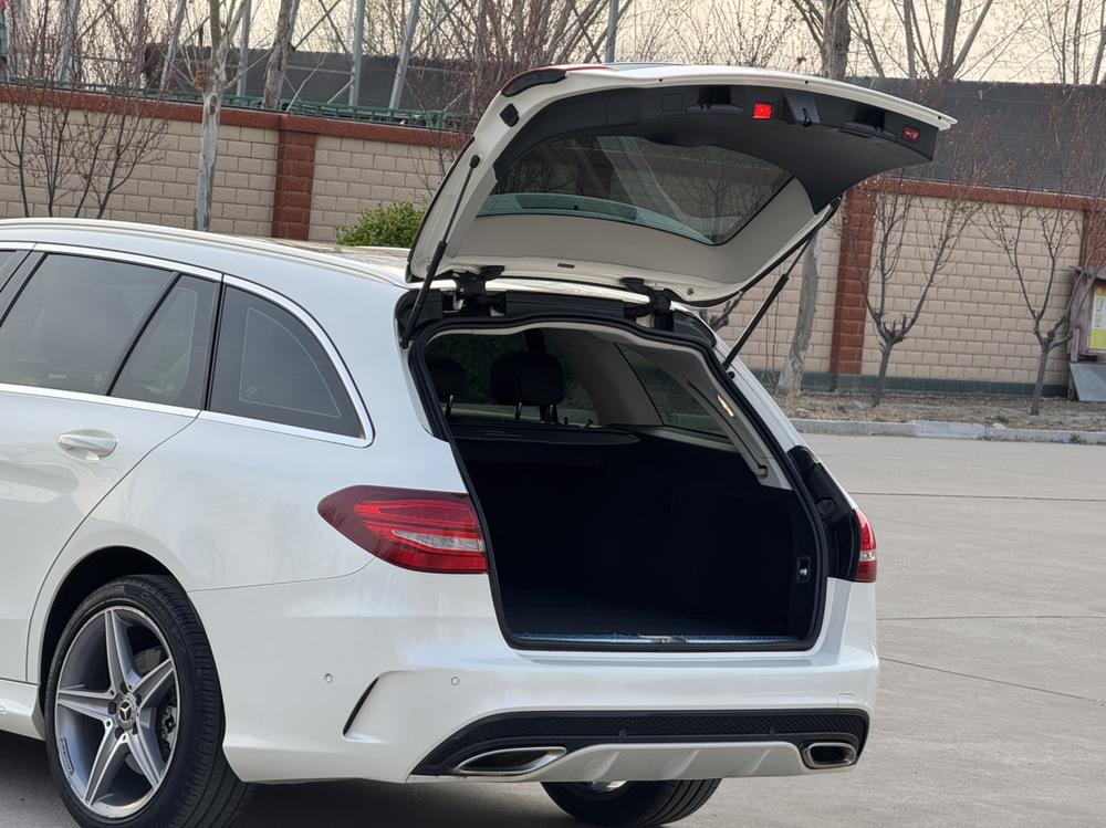 Mercedes-Benz Mercedes-Benz C-Class (Import)