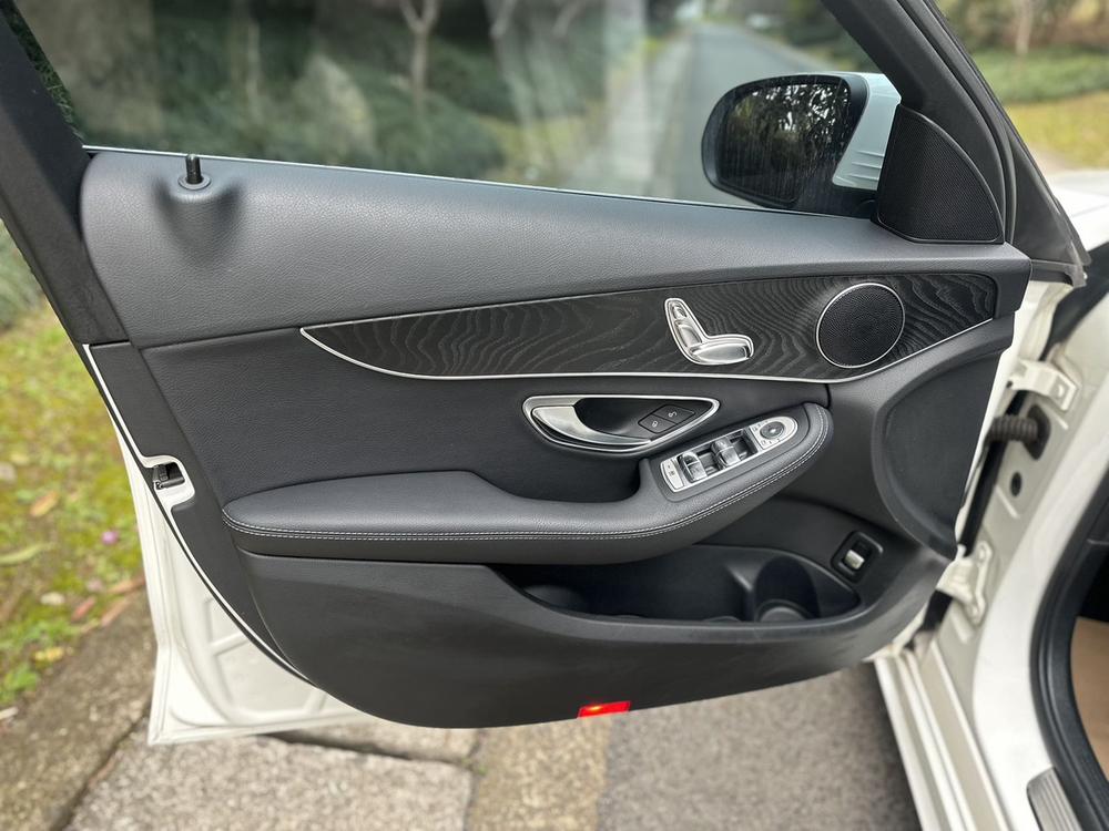 Mercedes-Benz Mercedes-Benz C-Class (Import)
