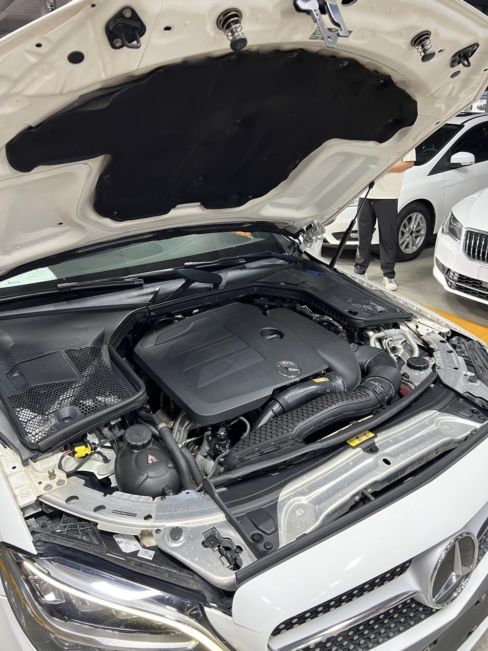 Mercedes-Benz Mercedes-Benz C-Class (Import)