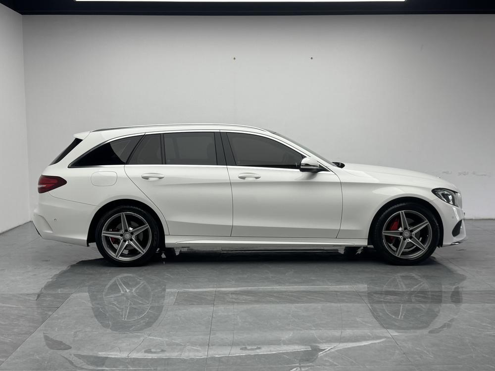 Mercedes-Benz Mercedes-Benz C-Class (Import)