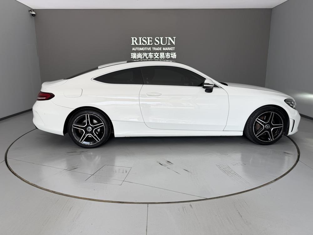Mercedes-Benz Mercedes-Benz C-Class (Import)
