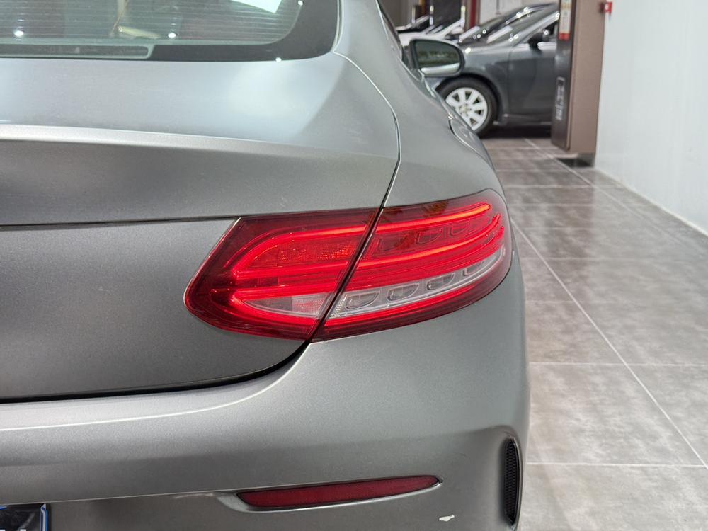 Mercedes-Benz Mercedes-Benz C-Class (Import)