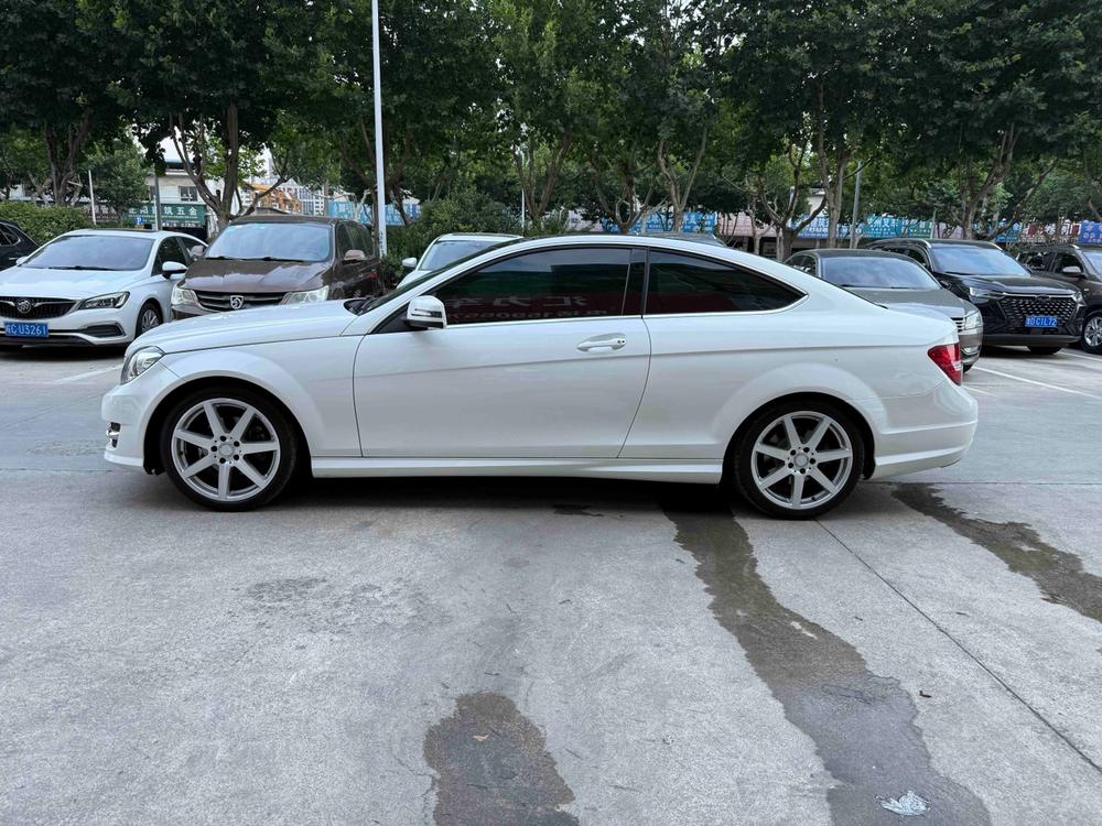 Mercedes-Benz Mercedes-Benz C-Class (Import)