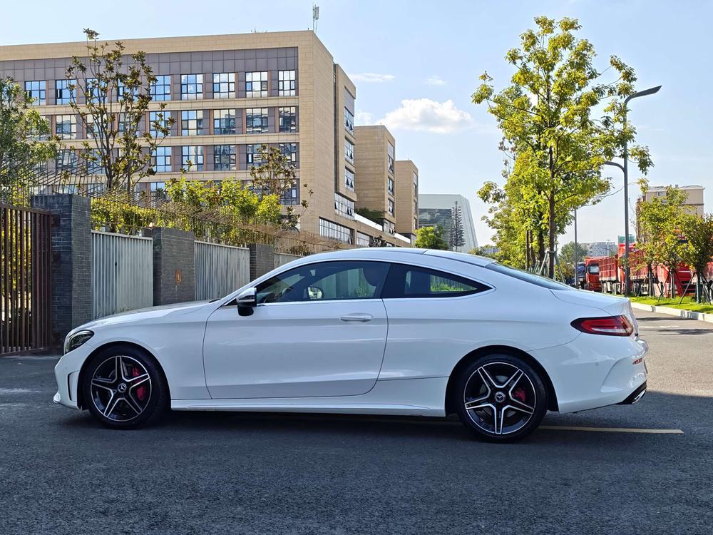 Mercedes-Benz Mercedes-Benz C-Class (Import)