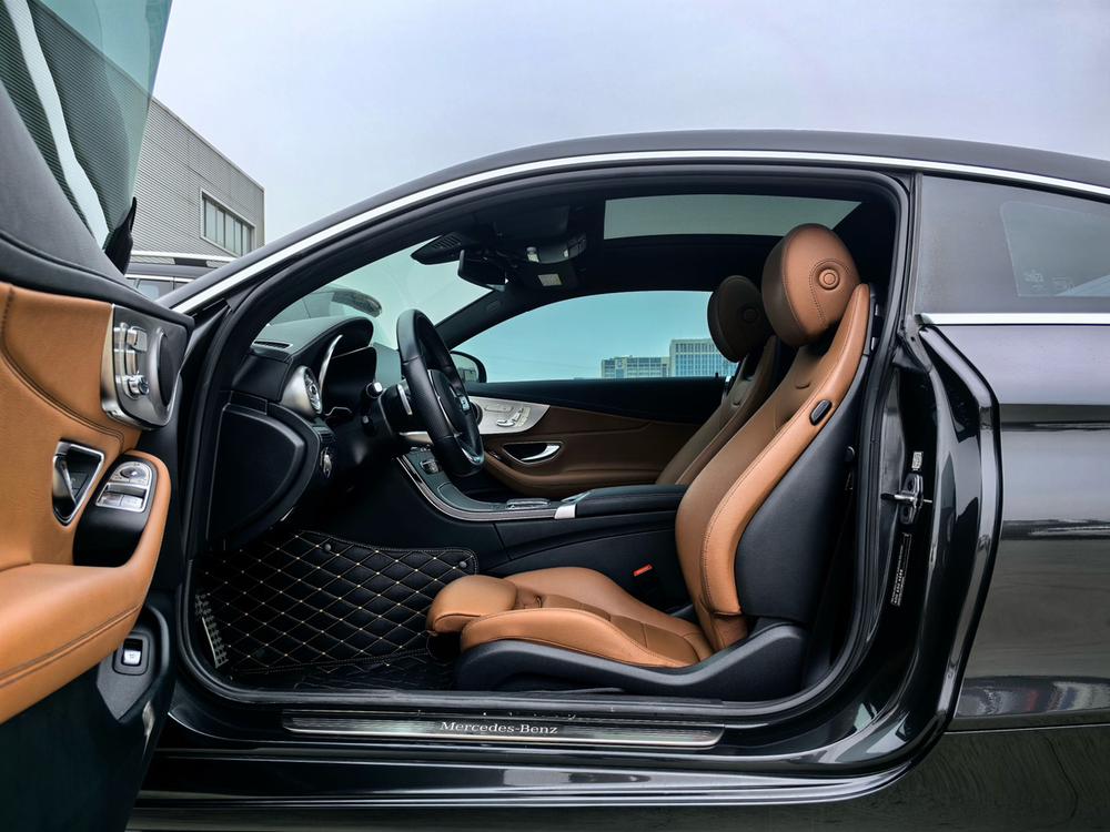 Mercedes-Benz Mercedes-Benz C-Class (Import)