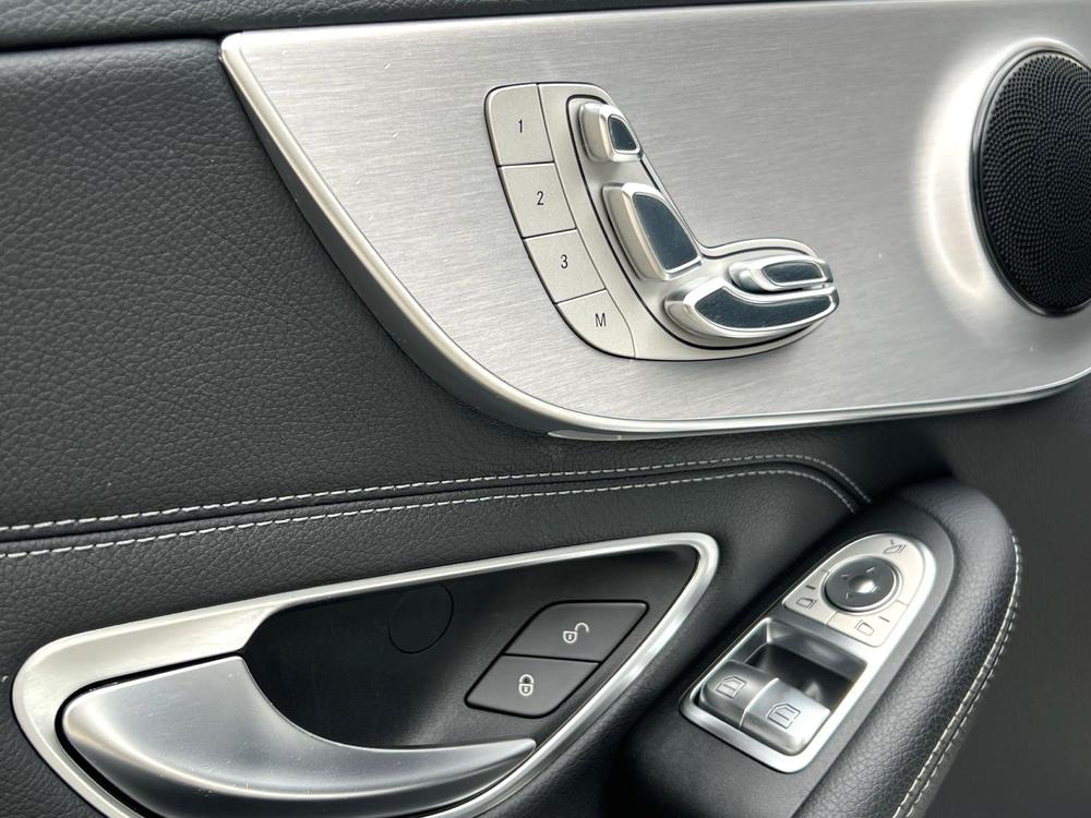 Mercedes-Benz Mercedes-Benz C-Class (Import)