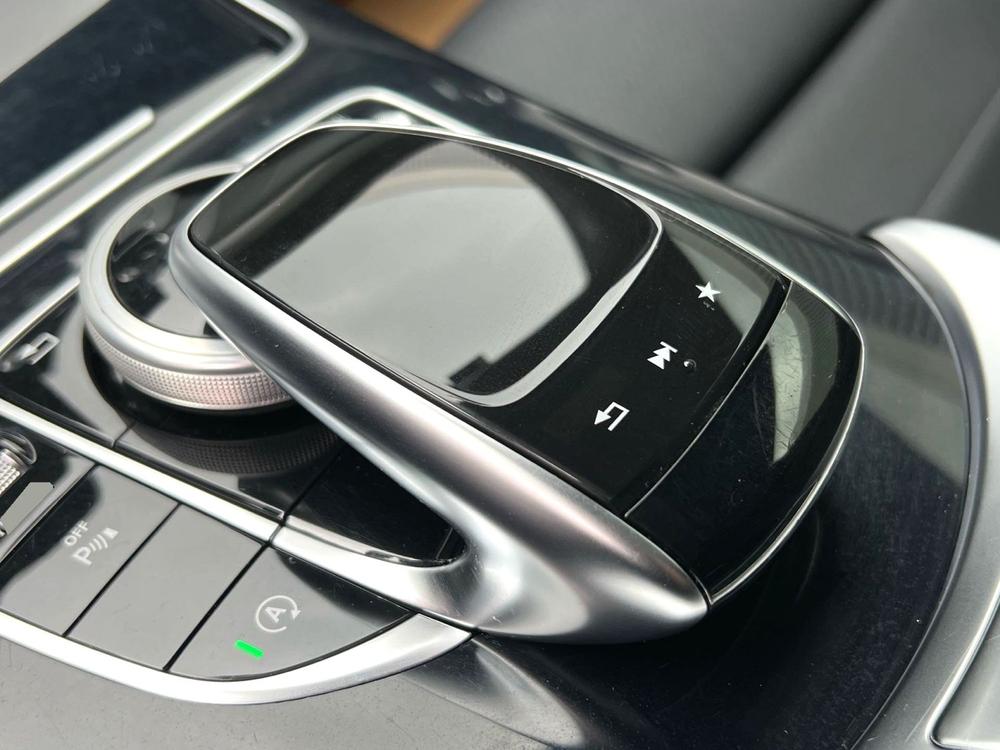 Mercedes-Benz Mercedes-Benz C-Class (Import)