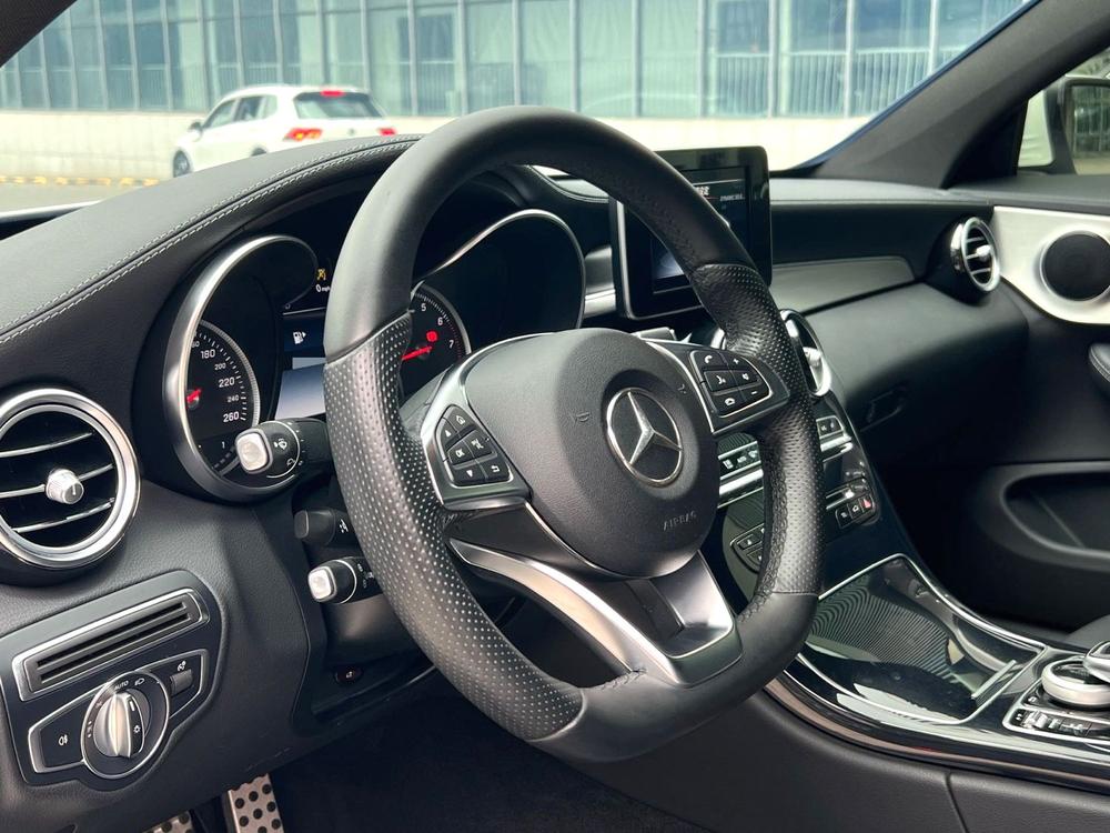 Mercedes-Benz Mercedes-Benz C-Class (Import)