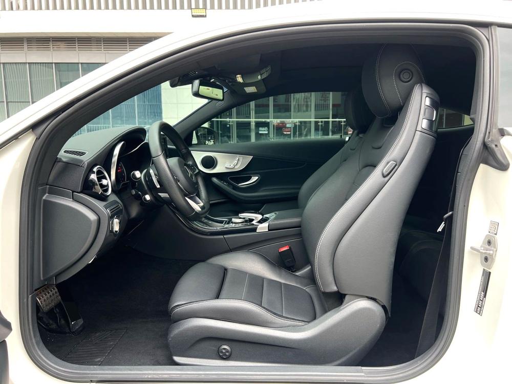 Mercedes-Benz Mercedes-Benz C-Class (Import)