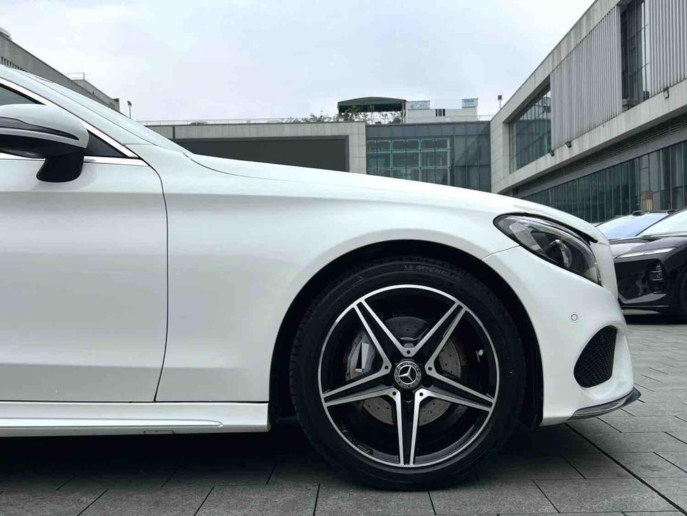 Mercedes-Benz Mercedes-Benz C-Class (Import)
