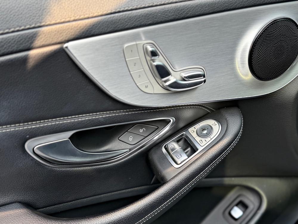 Mercedes-Benz Mercedes-Benz C-Class (Import)