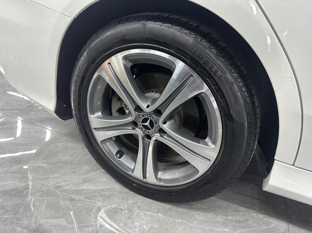 Mercedes-Benz Mercedes-Benz C-Class