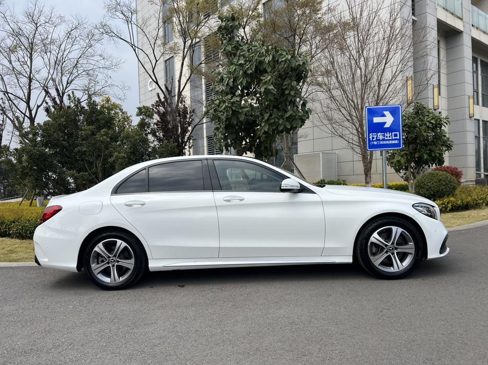 Mercedes-Benz Mercedes-Benz C-Class