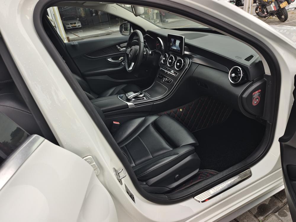 Mercedes-Benz Mercedes-Benz C-Class