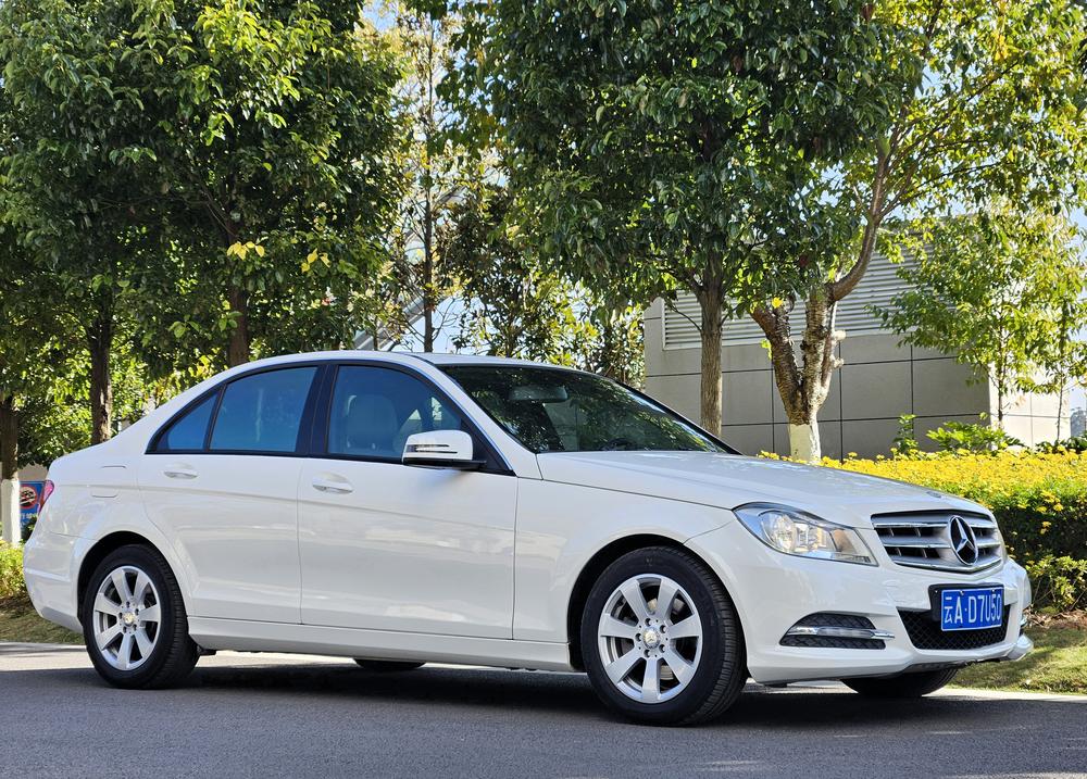 Mercedes-Benz Mercedes-Benz C-Class