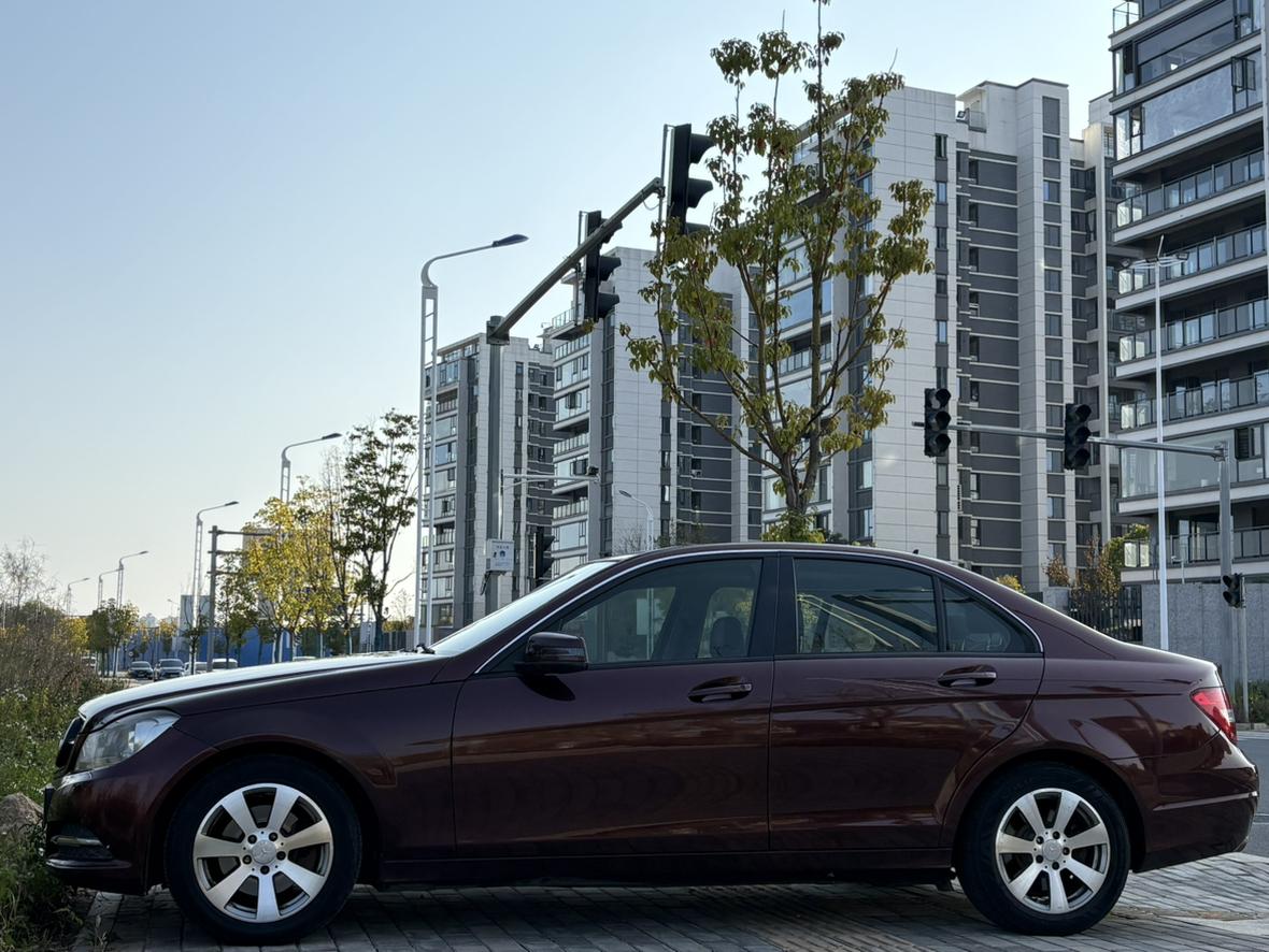 Mercedes-Benz Mercedes-Benz C-Class