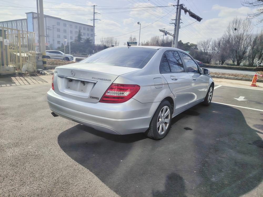 Mercedes-Benz Mercedes-Benz C-Class