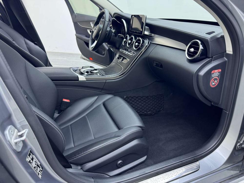 Mercedes-Benz Mercedes-Benz C-Class