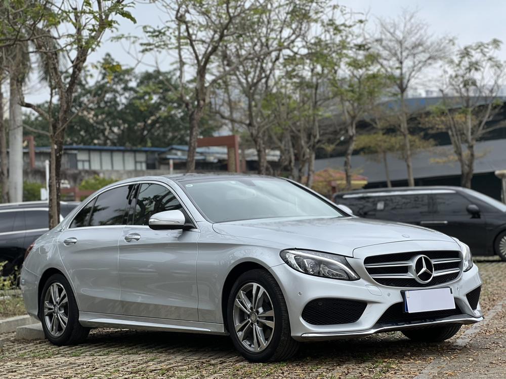 Mercedes-Benz Mercedes-Benz C-Class