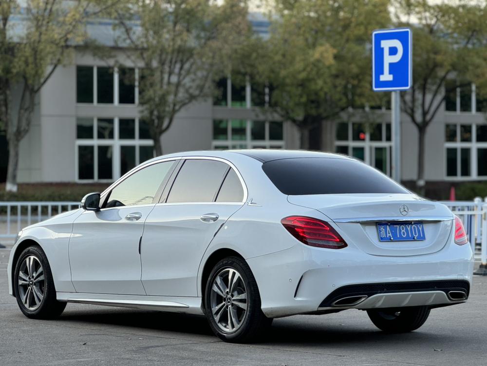 Mercedes-Benz Mercedes-Benz C-Class