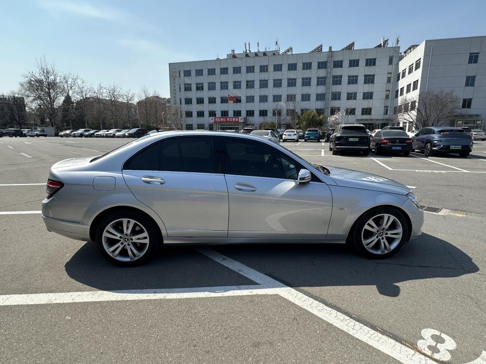 Mercedes-Benz Mercedes-Benz C-Class