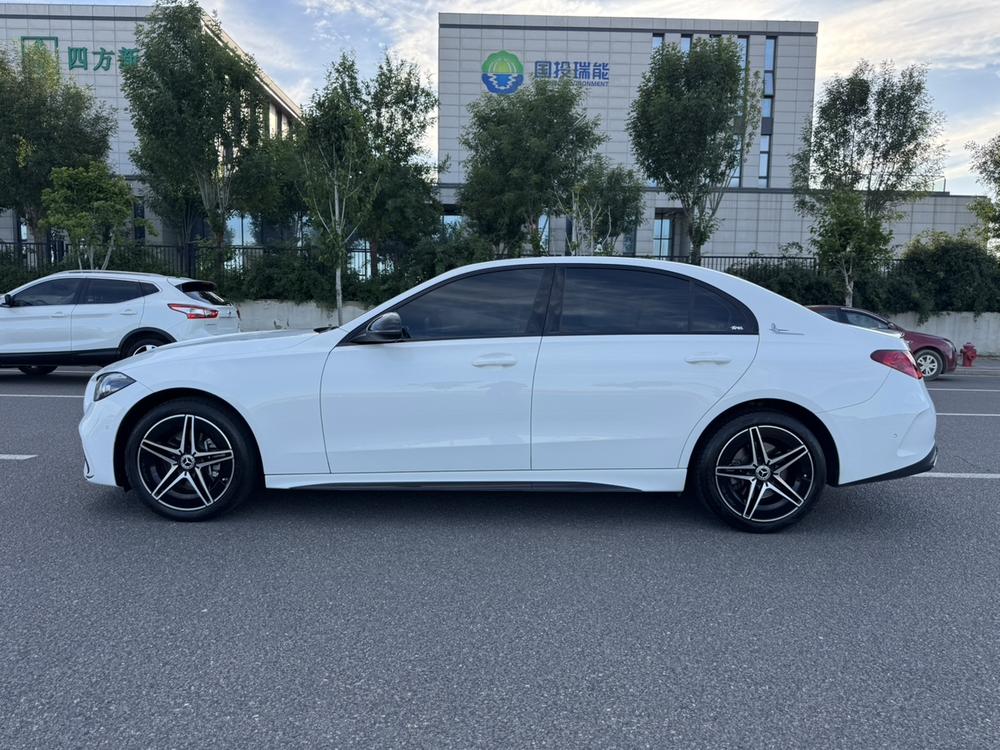 Mercedes-Benz Mercedes-Benz C-Class