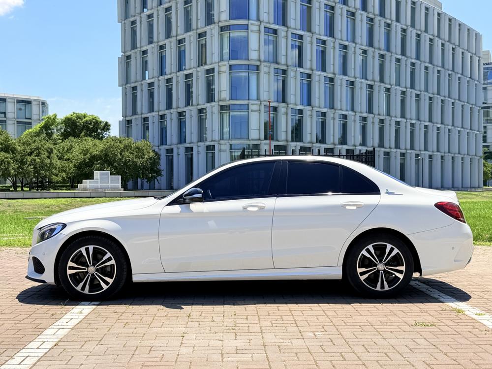 Mercedes-Benz Mercedes-Benz C-Class
