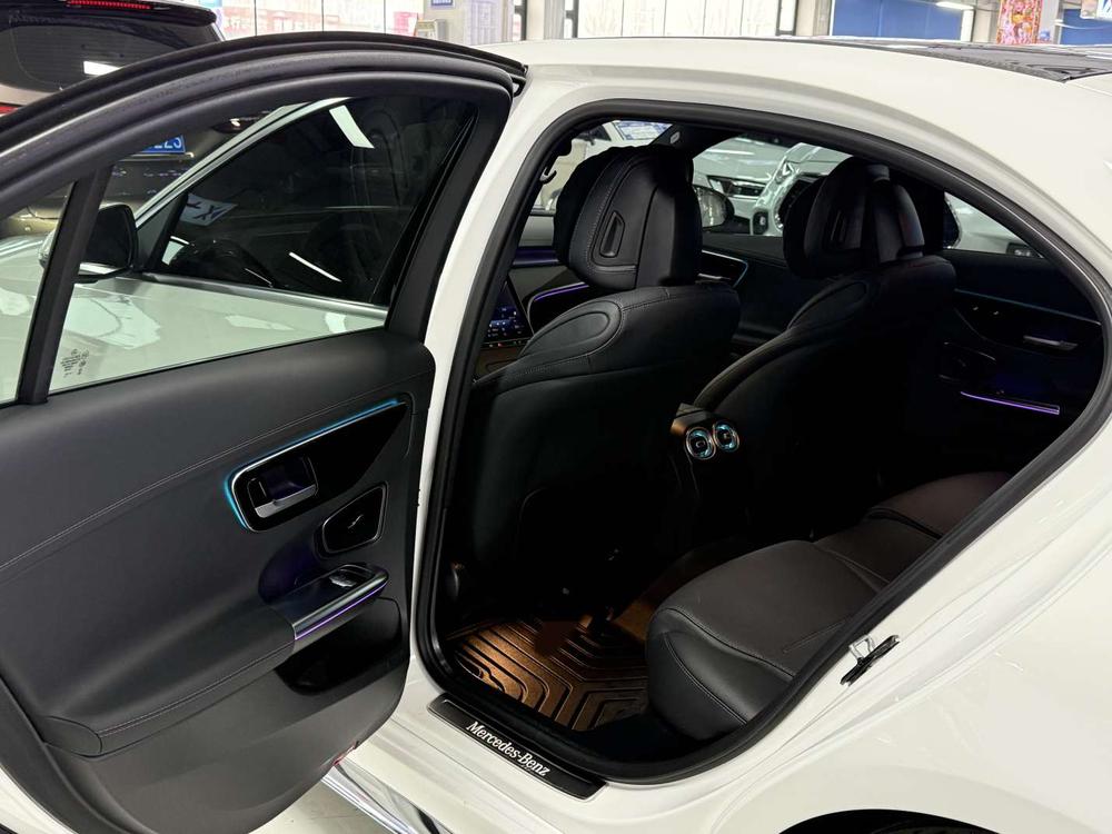 Mercedes-Benz Mercedes-Benz C-Class