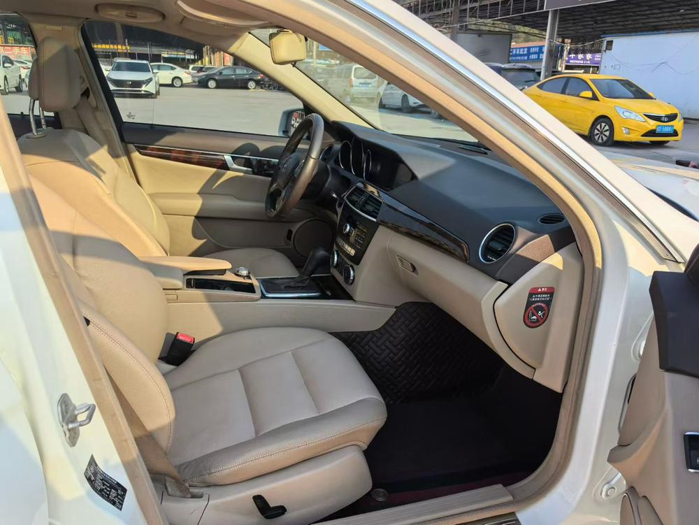 Mercedes-Benz Mercedes-Benz C-Class